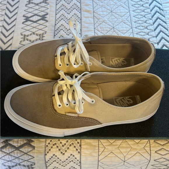 Vans Other - Vans Men's Tan Canvas Sneakers